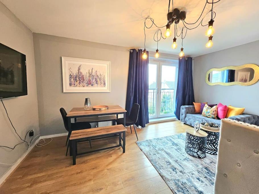 Apartmán 4 Separate Beds, Sleeps 6, Beautiful 2 Bed Apt Edinburgh Exteriér fotografie